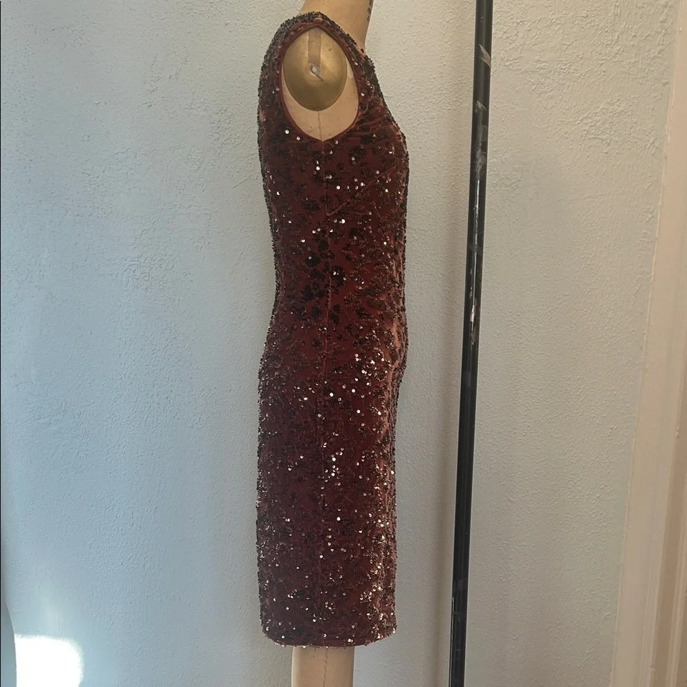 Vince Camuto stretch velvet Sequin knee length Dress in Bronze/brown - Picture 3 of 4